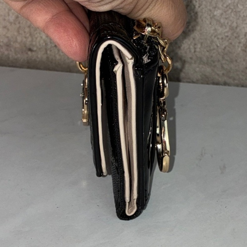 Juicy Couture Black Trifold Wallet - OS - Patent Monogram Heart Charm Y2K Glam - Picture 8 of 13